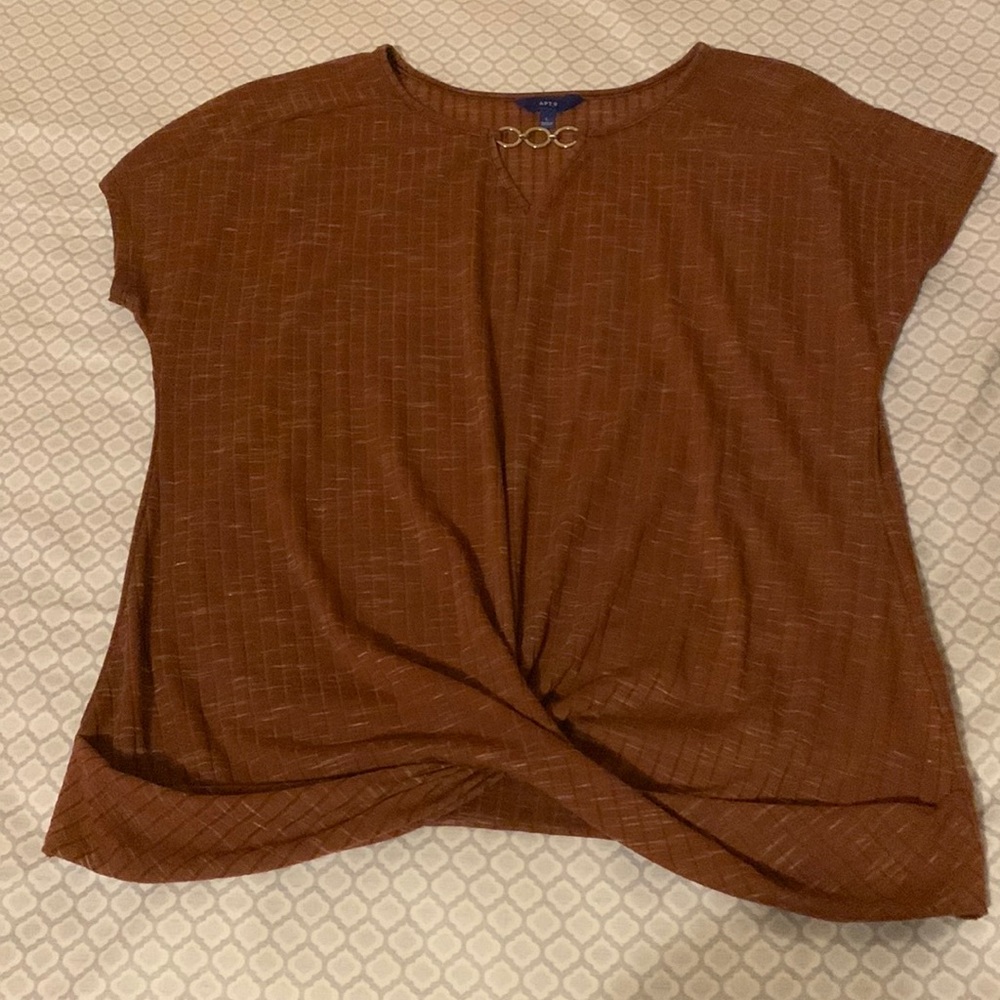 Apt 9 Brown Ribbed Top with metal rings by neckline. Size L